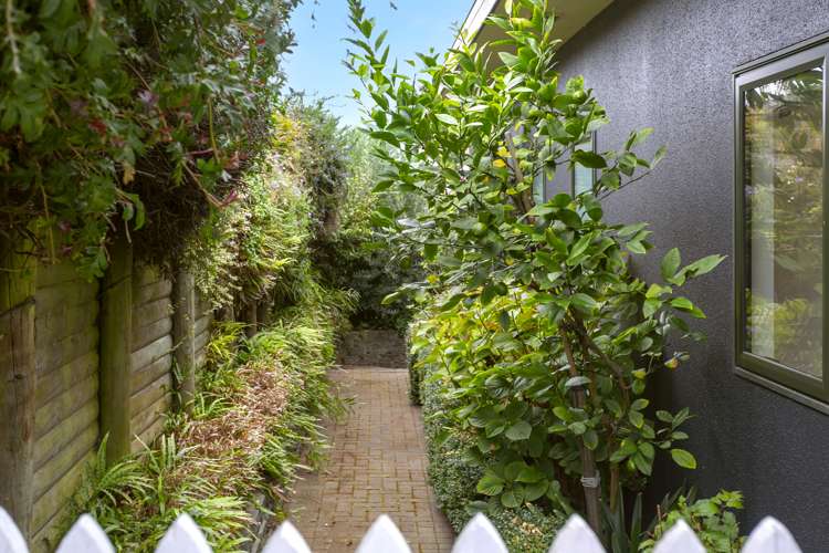 2/73 Harvey Street Waipahihi_15