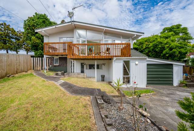 17 Freyberg Place Howick_1