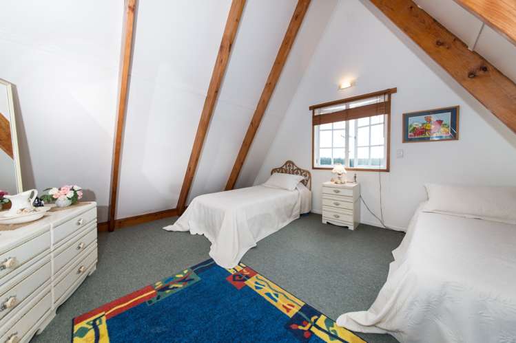 865 Wilson Road South Head_18