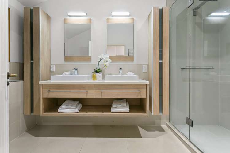 35 Isobel Road Greenhithe_17