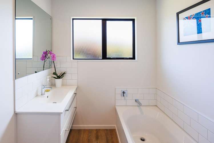 59 Meridian Grove Kelvin Grove_13