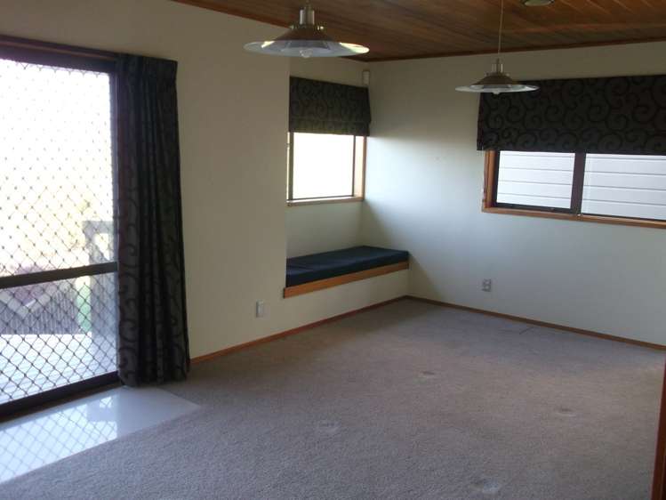 243 Hill Road The Gardens_10