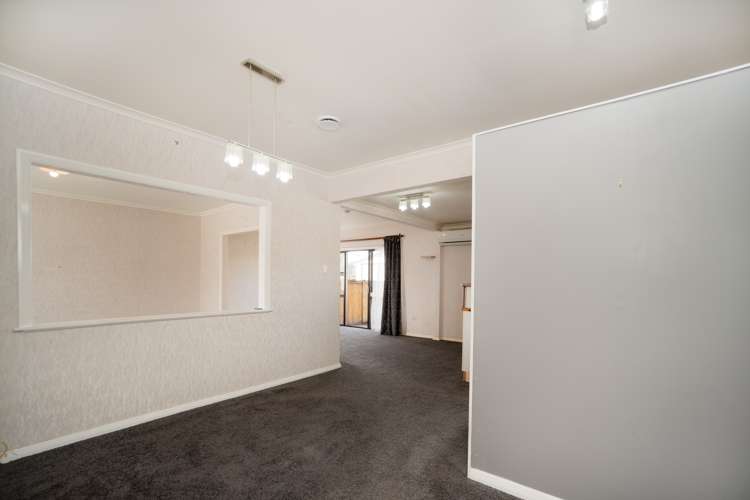 6 Belvedere Crescent Takaro_7