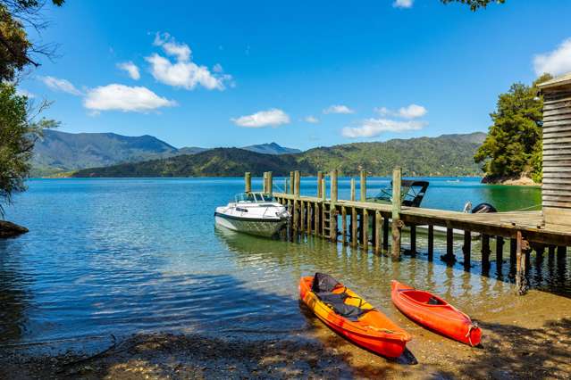 - Christys Bay Queen Charlotte Sound_1