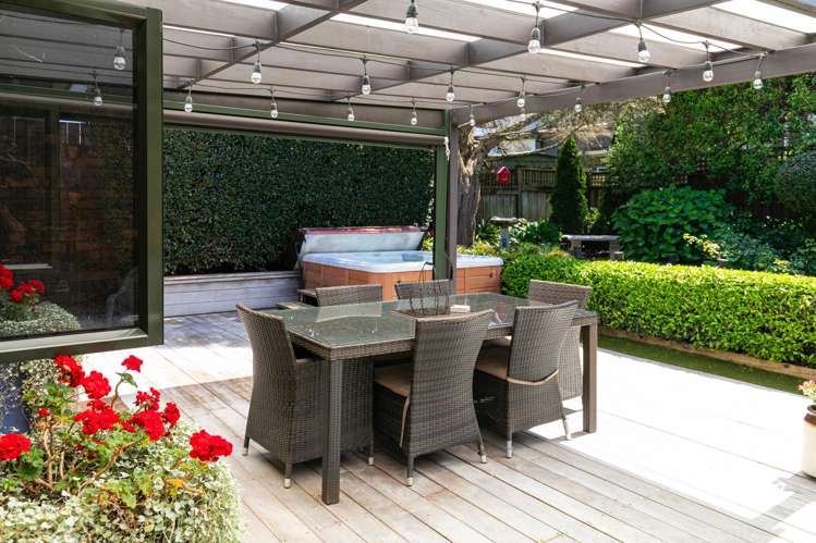 3 Admirals Court Drive Greenhithe_11