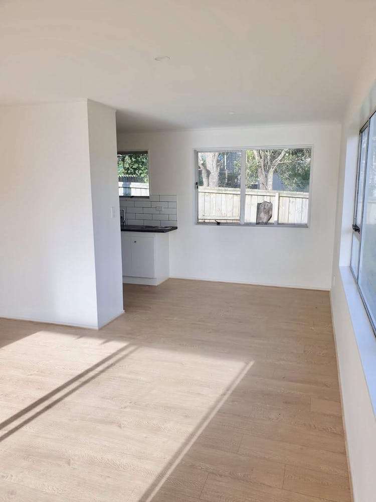 2/84a Captain Scott Road Glen Eden_10