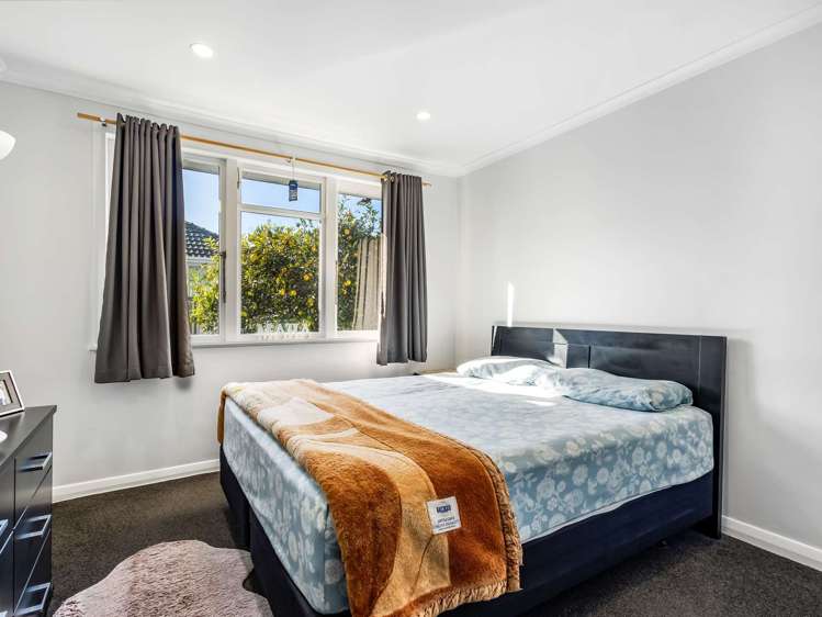 1009 Kauri Street Mahora_15