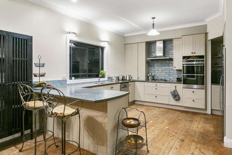 386 Upper Harbour Drive Greenhithe_9