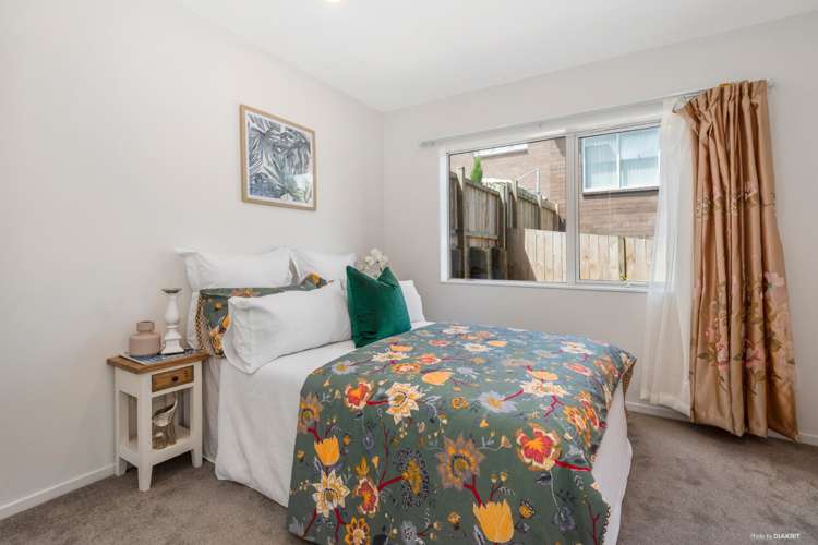 17 Sunshine Boulevard 1793_6