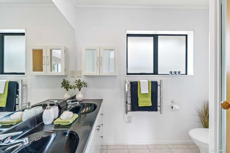 6 Linicro Place Wattle Downs_26