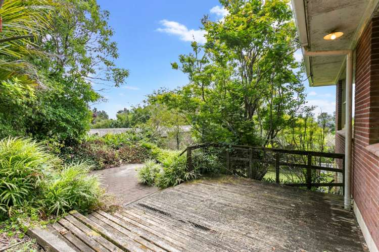 3 Bush Road Waiatarua_11