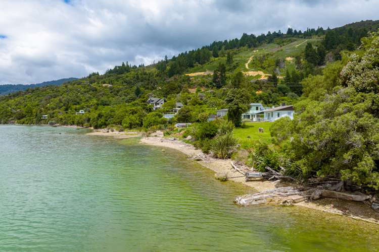 33 Belvue Bay Road Havelock_25