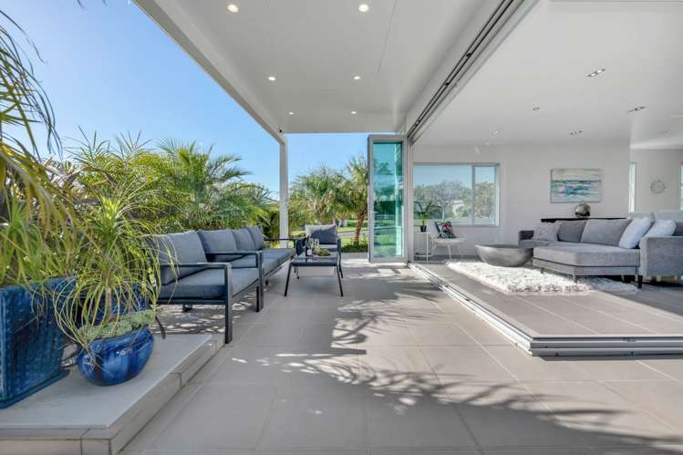 32 Intrepid Crescent Beachlands_9