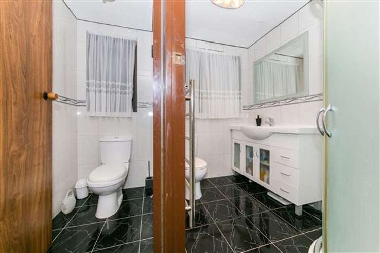 84 Captain Scott Road Glen Eden_9