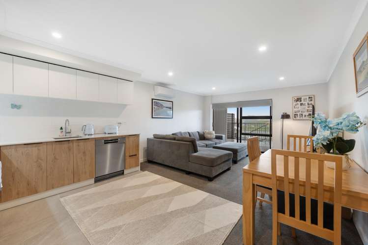 103/26 Shortfin Place Flat Bush_1