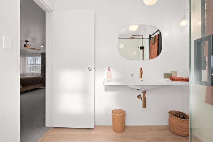 29 Huntington Drive Huntington_18