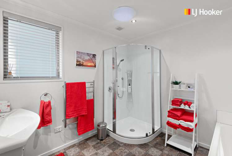 24 William James Close Mosgiel_16