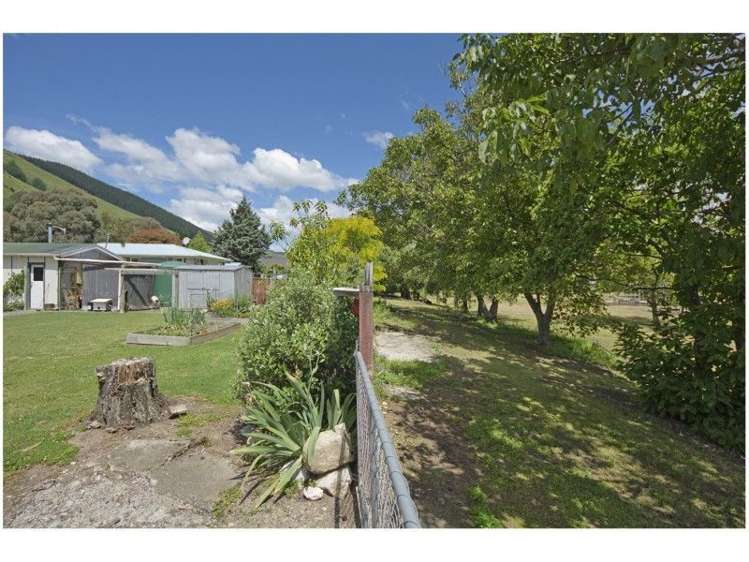 9 Kowhai Street Tapawera_12