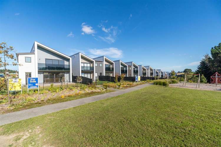 8 Paparahi Place Wainui_15