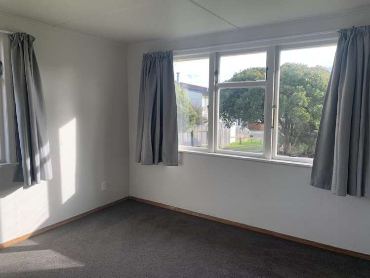2 Chambers Crescent 2124_6