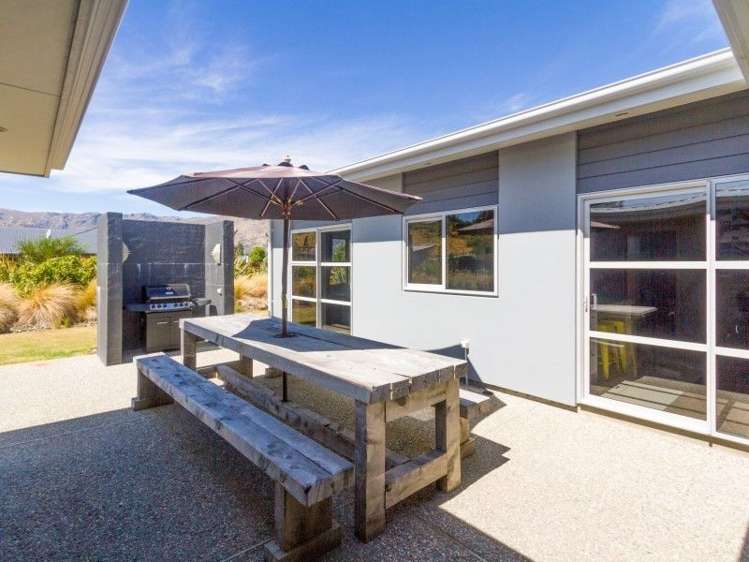 11 Hewson Crescent Lake Hawea_5