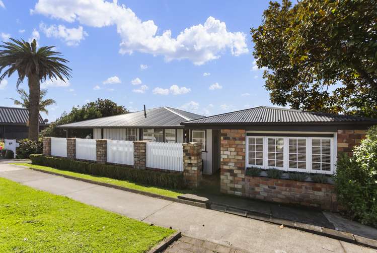 1/12 Masefield Street Howick_1