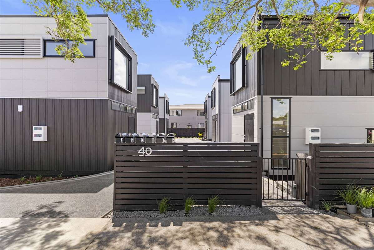 40E Kenderdine Road_0