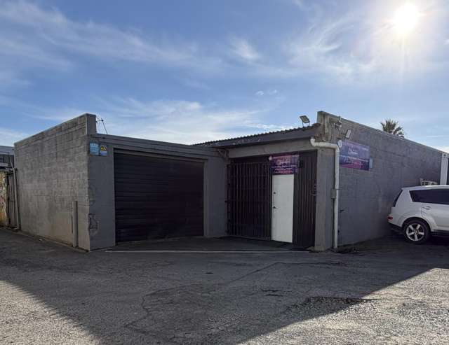 Affordable 146sqm commercial unit