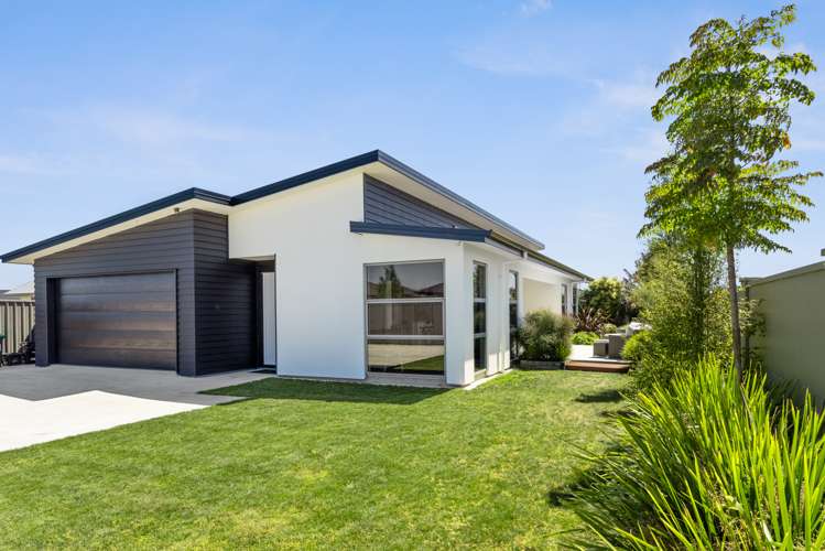 16 Pelorus Avenue Poraiti_18