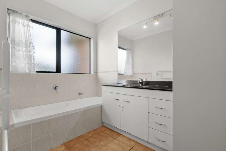 32 Eastland Road Flat Bush_6