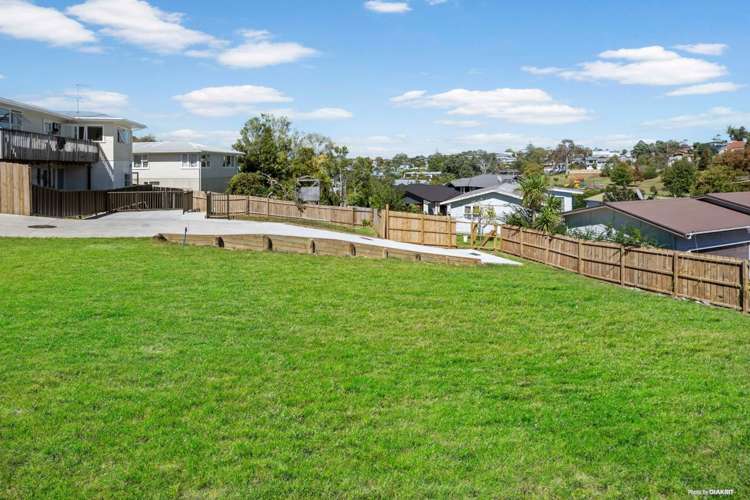 65 Selwyn Crescent Forrest Hill_13