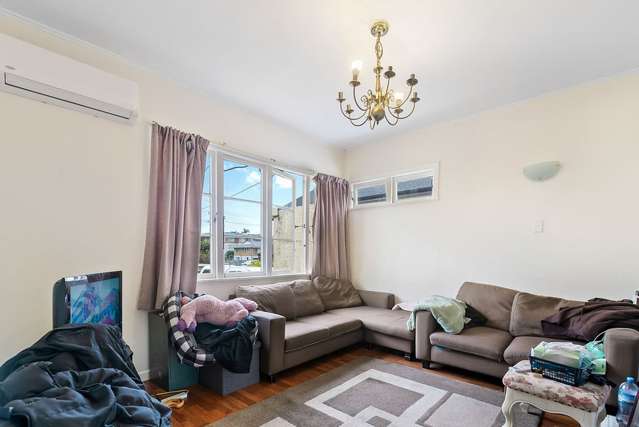 1 Fowlds Avenue Sandringham_1