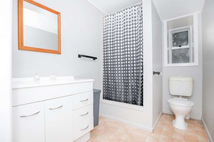9 Kowhai Lane Halfmoon Bay_17