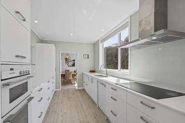 24 Guinness Crescent_1