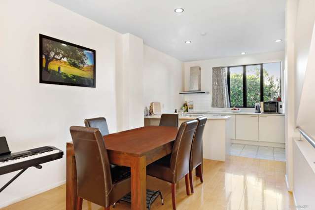 44/17 Lyon Avenue Mount Albert_2