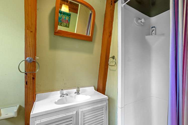 8 Morlie Place Torbay_13