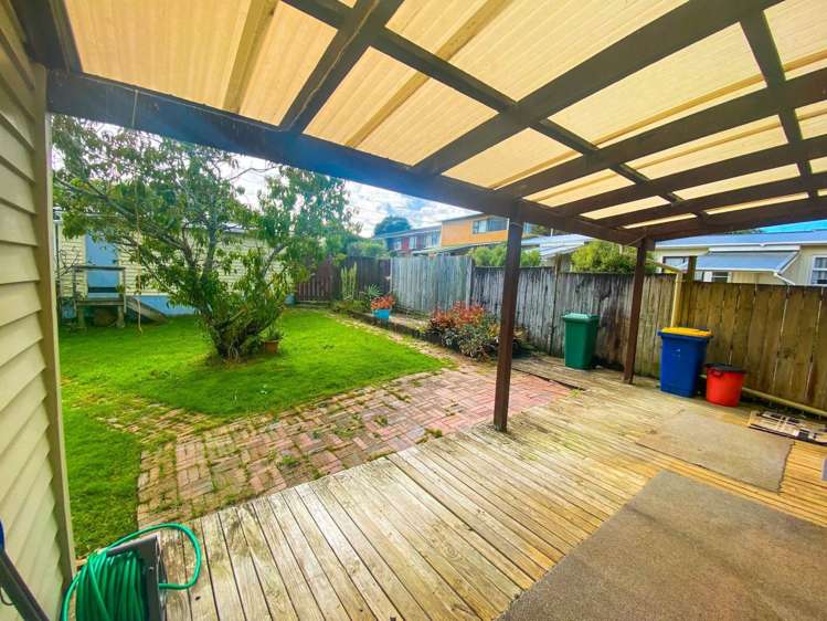 52 Gardner Avenue New Lynn_11