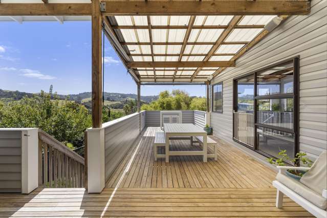 Sun, Space and Seaside Living