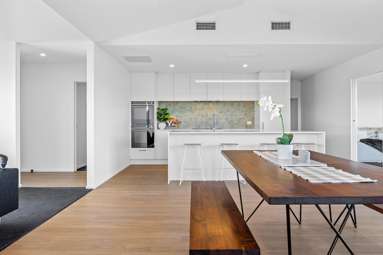 8 Frederick Busch Crescent_3