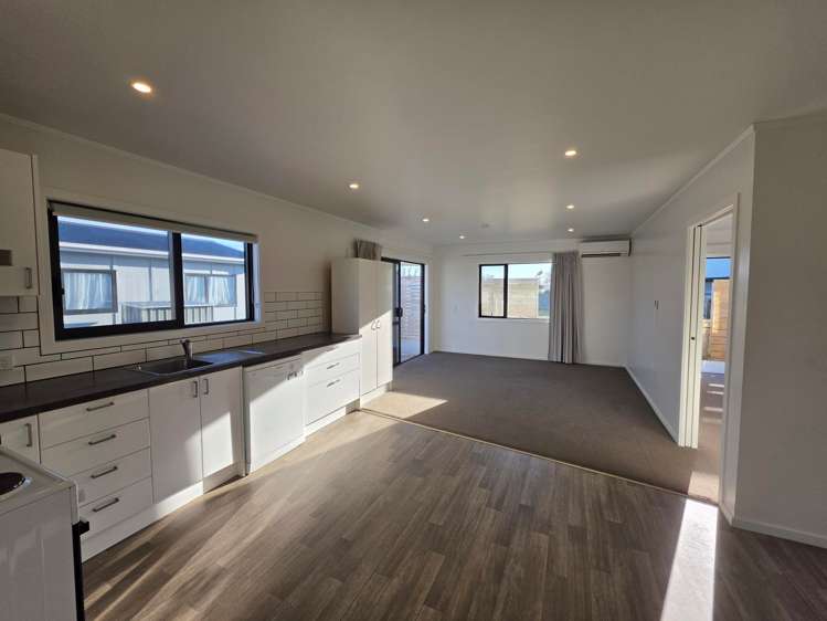  B/27 Hinemoa Street Levin_9