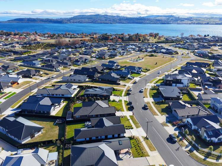 32 Maunganamu Drive Wharewaka_16