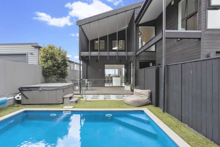 25 Waimana Avenue Northcote Point_12