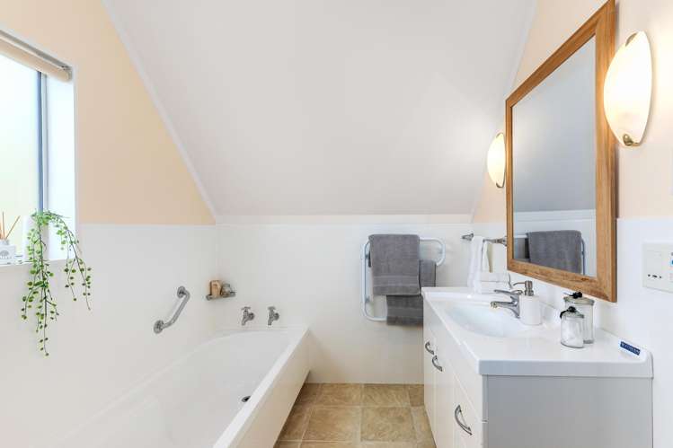 1 Anaheim Place Churton Park_15