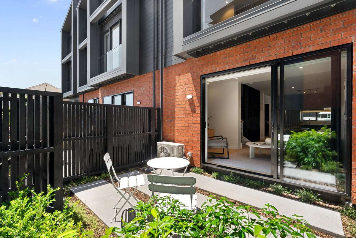 4/11 Western Springs Road_1