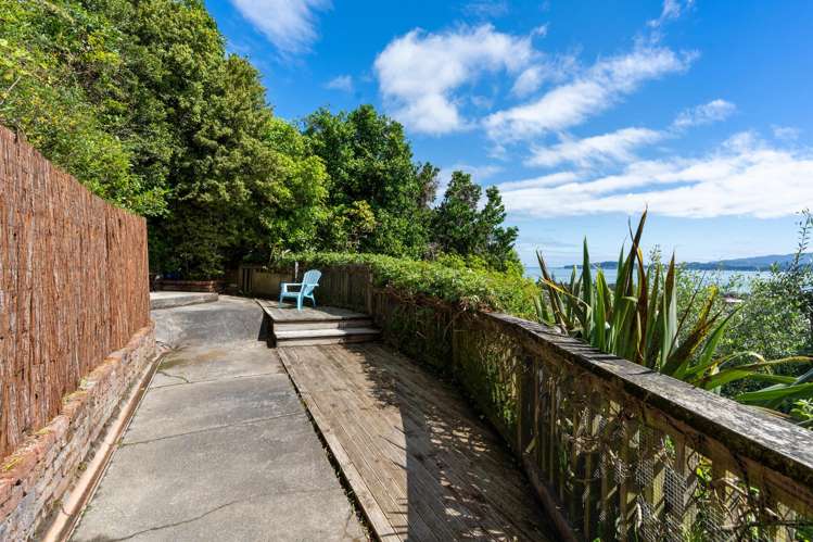 3 Mackenzie Road Eastbourne_32