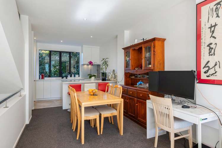 50/17 Lyon Avenue St Lukes_9