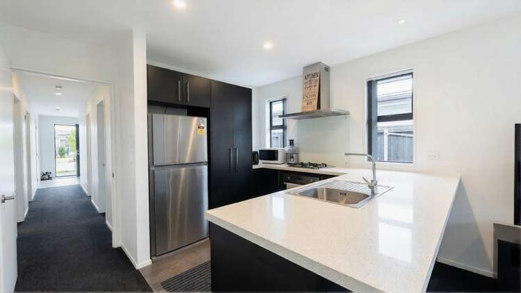 50 Bamber Crescent_1