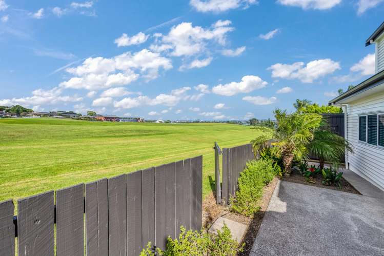 53 Manor Park Sunnyhills_32