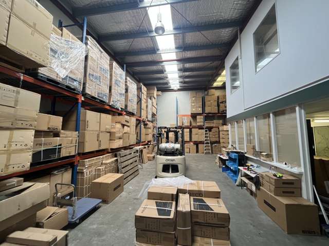 Unit 7, 25 Airborne Road Albany_3