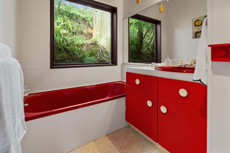 23 & 23A Porterfield Street Macandrew Bay_19